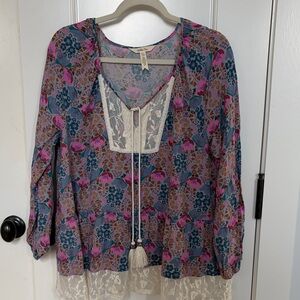 Matilda Jane Boho Pink and Blue Floral Blouse with Lace Detail size L